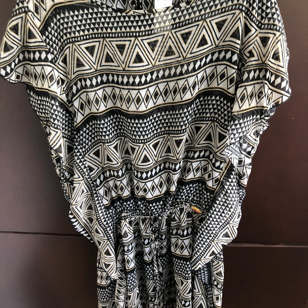 Brand new Jessica Simpson beach coverup